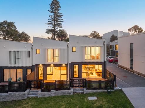 2/18 Handley Avenue, Narrow Neck