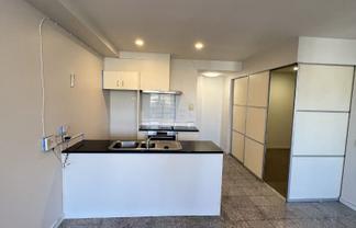 1D/1C Queen Mary Ave, Epsom