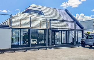 PRIME TAKANINI TRADE SUPPLY AND SHOWROOM
