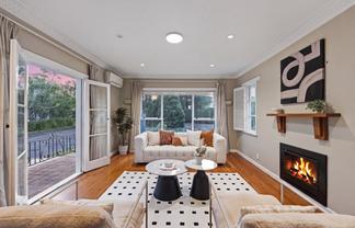 14 August  Place, Greenlane