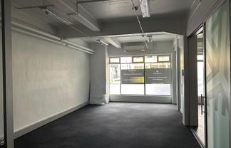 SH1 Ground character office with new low rental