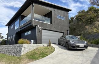 89 Oak Road, Poraiti