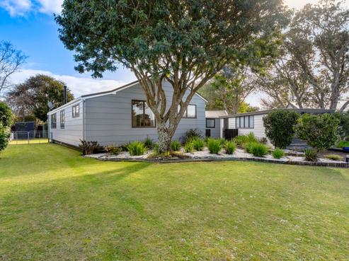 231 Linton Crescent, Whangamata