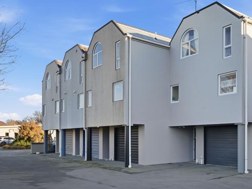 3/102 Wainui Street, Riccarton