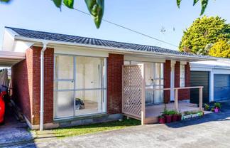 2/15 Tane Street, New Lynn