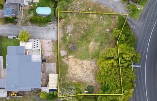 10 Atkinson Road, Titirangi