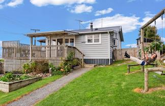 176 Portland Road, Portland