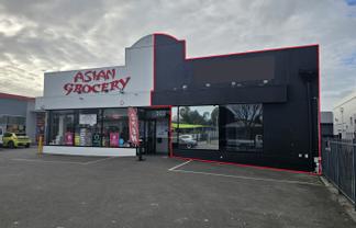 Main street frontage with workshop capability