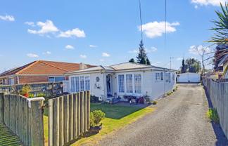 8 York Street, Glenholme