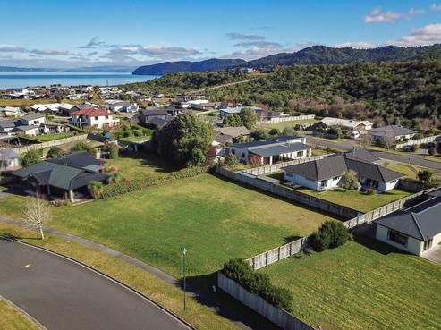 68 Montgomery Crescent, Kinloch