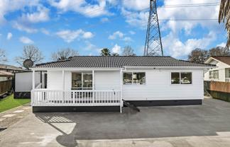 27 Palermo Place, Clover Park