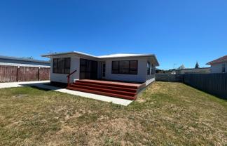 15 Queenwood Road, Levin