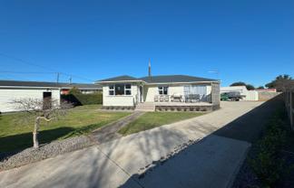 75 Taumaihi Street, Bulls