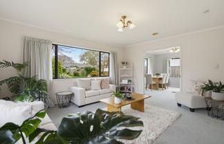 2 Farnah Green, Flagstaff