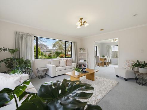2 Farnah Green, Flagstaff