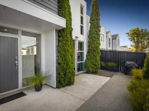 547 Barbadoes Street, Edgeware