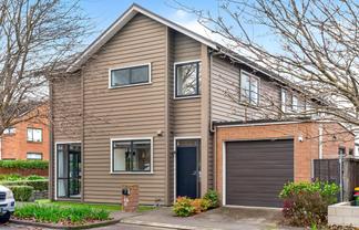 2 Poaka Road, Hobsonville