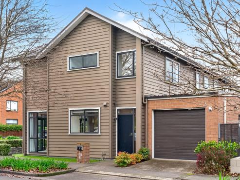 2 Poaka Road, Hobsonville