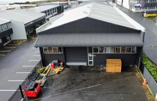 Savills | High Profile Avondale Warehouse