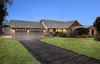 15 Awaroa Stream Drive, Waiuku