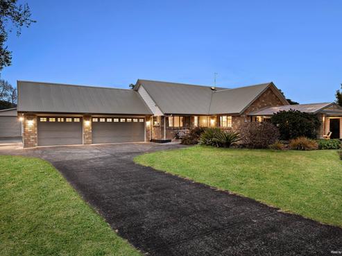 15 Awaroa Stream Drive, Waiuku
