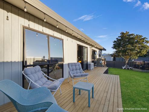 702B Park Road South, Akina