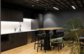 CBRE – WALK-IN SOLUTION ON QUEEN