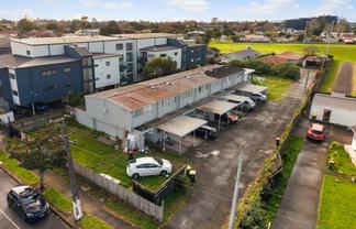 1/10 Gray Avenue, Mangere East