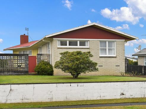 18 Deanwell Avenue, Deanwell