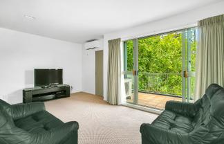2D/8 Howe Street, Auckland Central