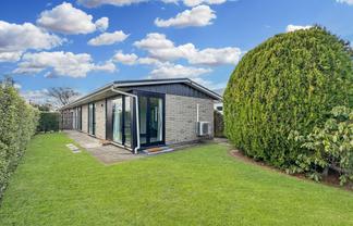 2 Quinns Rd, Shirley