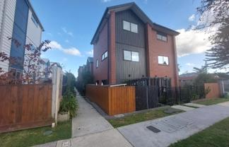 8/10 Yeovil Road, Te Atatu Peninsula