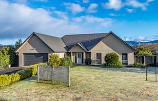 23 Carrington Drive, Carterton