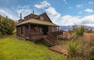 4 Moss Lane, Fernhill/Sunshine Bay