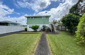 2/10 Marlene Avenue, Te Atatu South