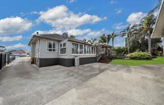 13 Gladfield Lane, Te Atatu Peninsula