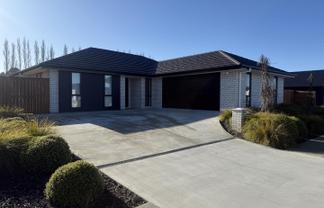 9 McQuillan Avenue, Woodend