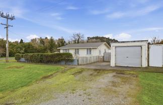 4 Station Road, Hunterville