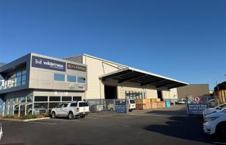 High-Stud Industrial with Secure Yard