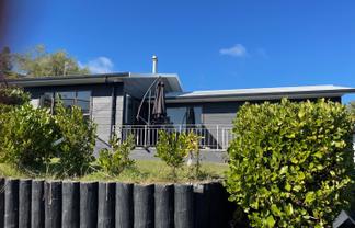 2 Holland Grove, Richmond Heights