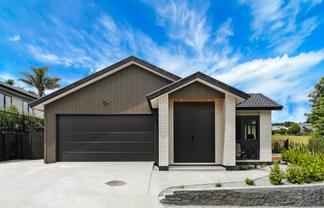 75 Rongoa Maori Way, Pukekohe
