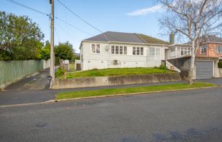 80 Luxmoore Road, Marchwiel