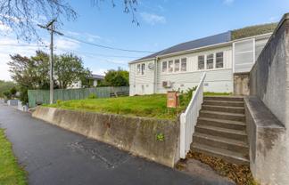 80 Luxmoore Road, Marchwiel