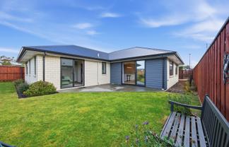 21 Quinn Crescent, Woodend