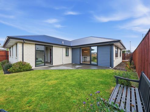 21 Quinn Crescent, Woodend