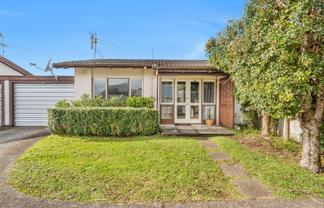 2/25 Kitchener Road, Sandringham