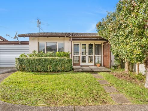 2/25 Kitchener Road, Sandringham