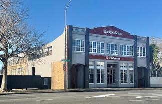 Ponsonby Character with Balcony Skyline Views