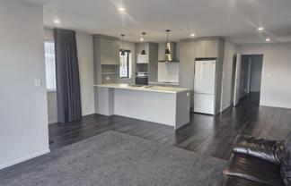 146 Lemon Street, Strandon