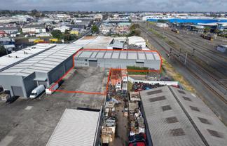 Premium warehouse with secure yard